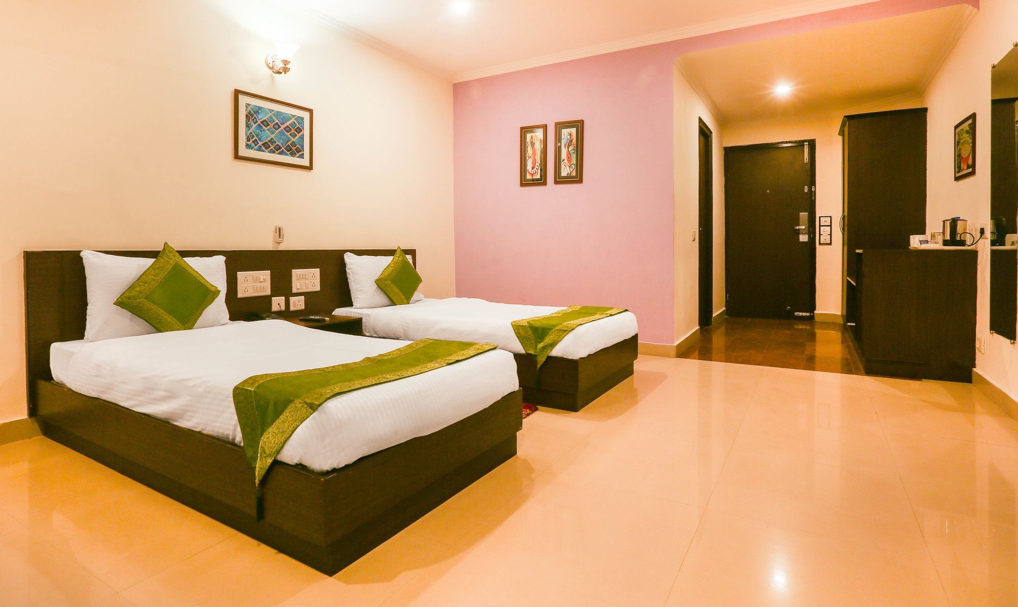 Hotel Treebo Trend Gk Conifer Dharamshala Exterior foto