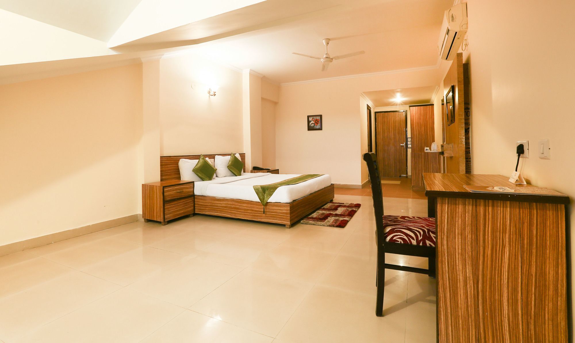 Hotel Treebo Trend Gk Conifer Dharamshala Exterior foto