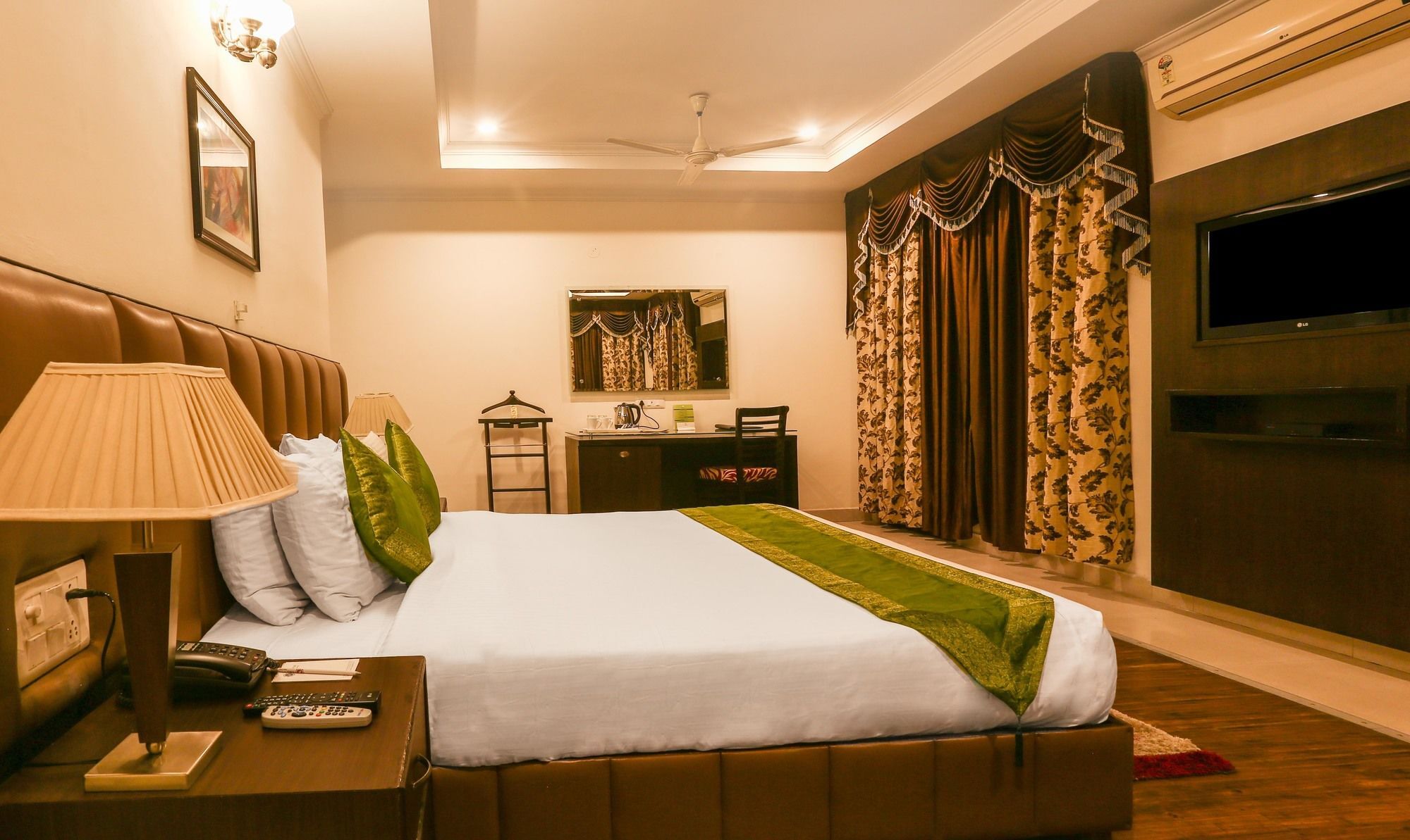 Hotel Treebo Trend Gk Conifer Dharamshala Exterior foto